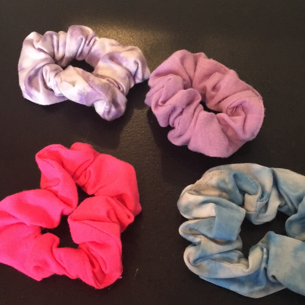 4 pk neon scrunchies
